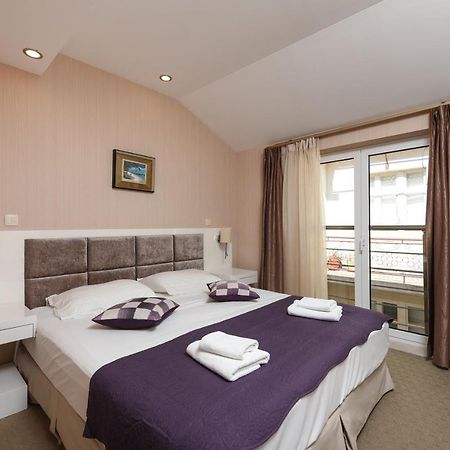 Family Hotel Zane Паг Экстерьер фото