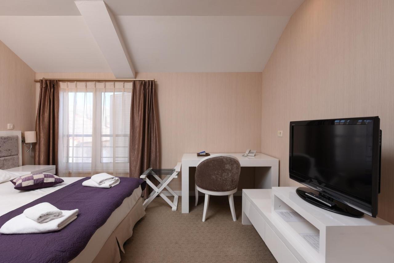 Family Hotel Zane Паг Экстерьер фото