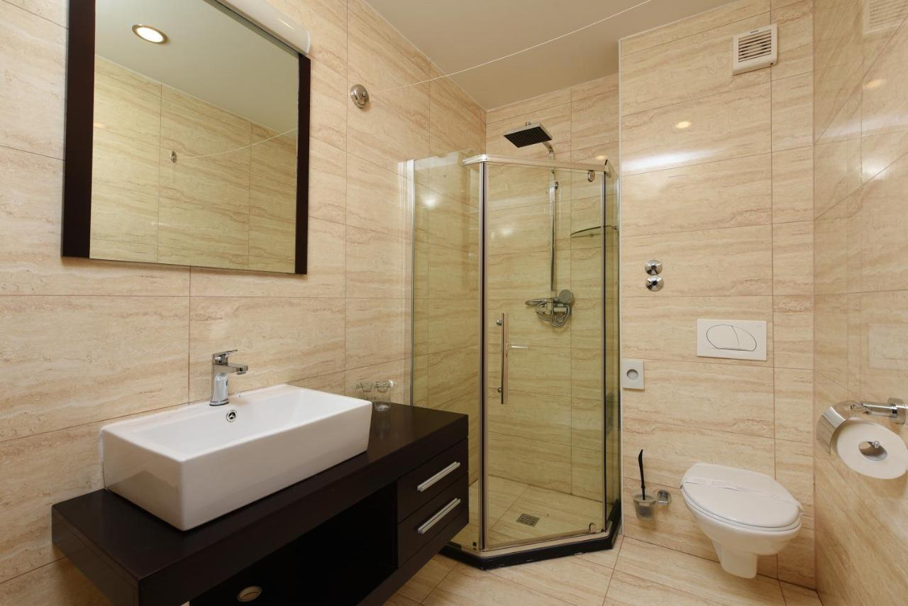 Family Hotel Zane Паг Экстерьер фото