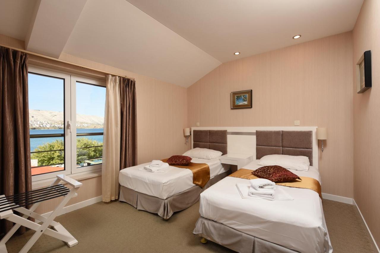 Family Hotel Zane Паг Экстерьер фото