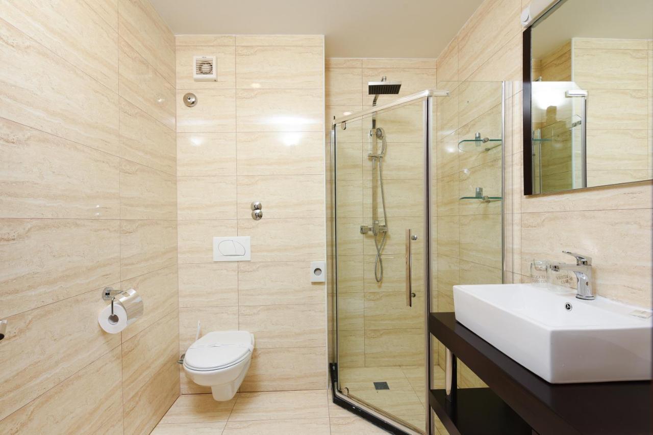 Family Hotel Zane Паг Экстерьер фото