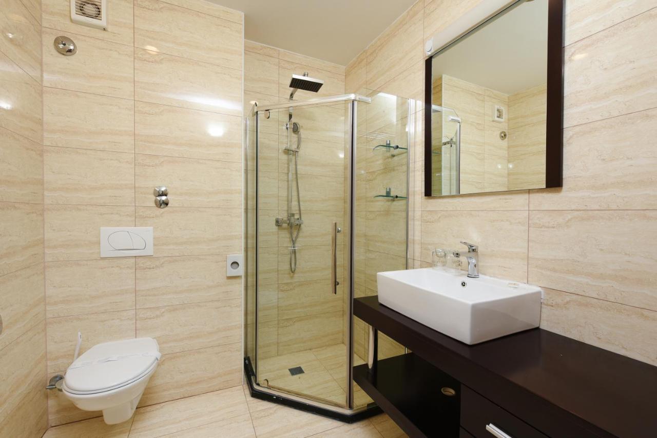 Family Hotel Zane Паг Экстерьер фото